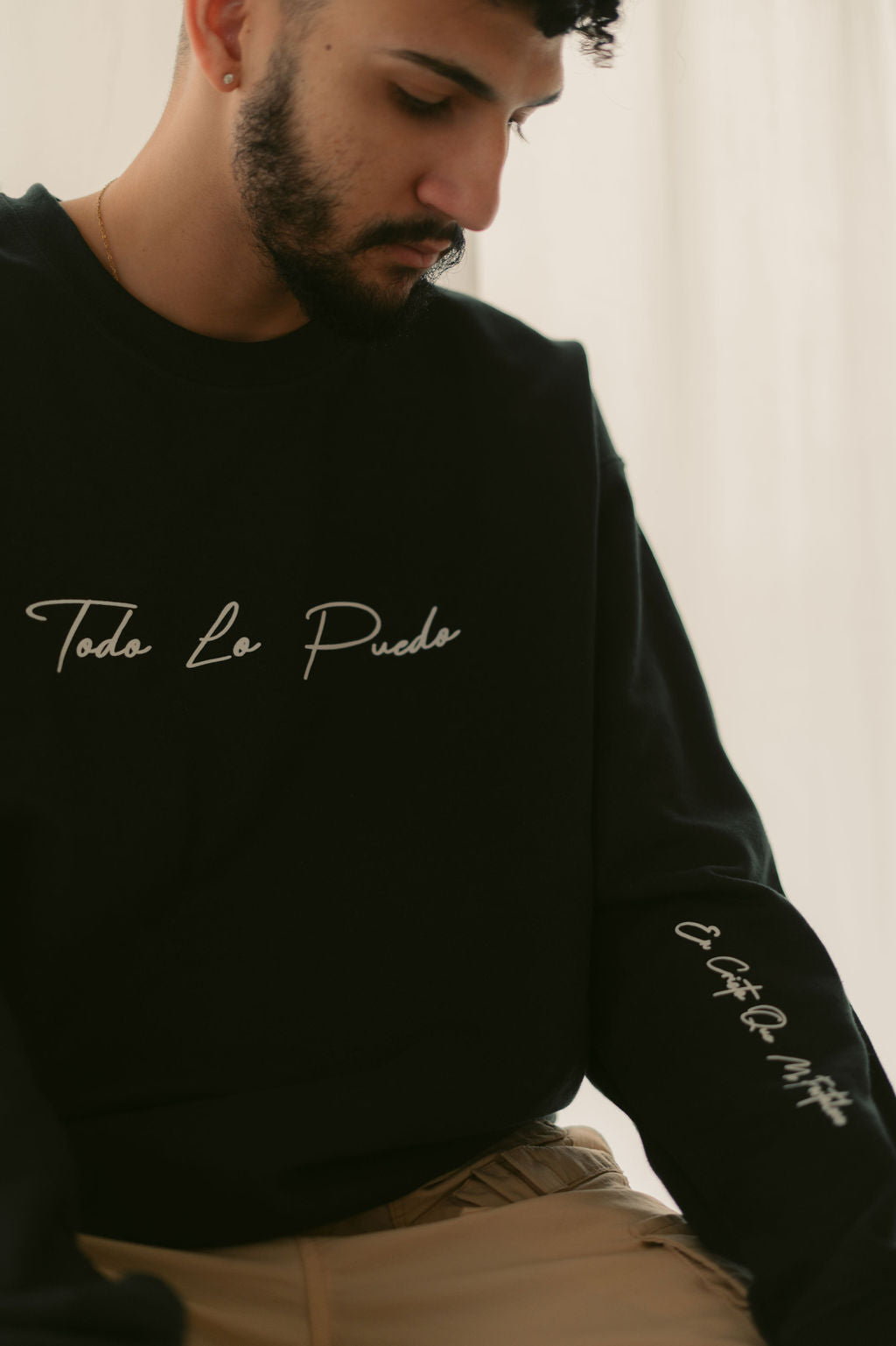 Todo Lo Puedo Sweatshirt