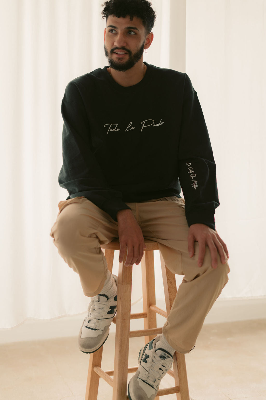 Todo Lo Puedo Sweatshirt